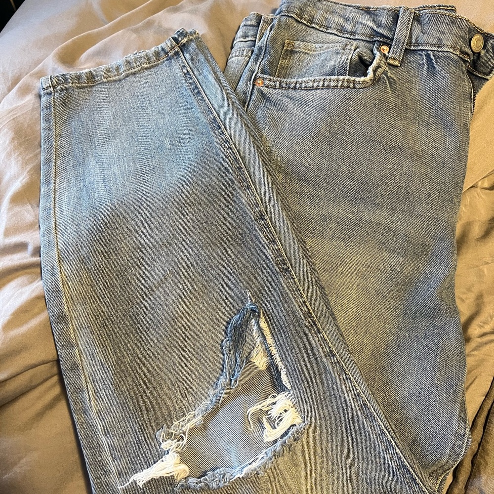 Wild Fable Knee Ripped Mom Jeans Size 12